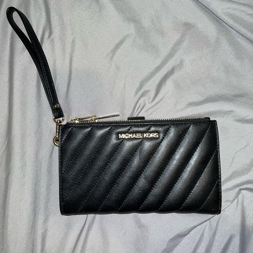 Brand New Michael Kors Wallet Wristlet